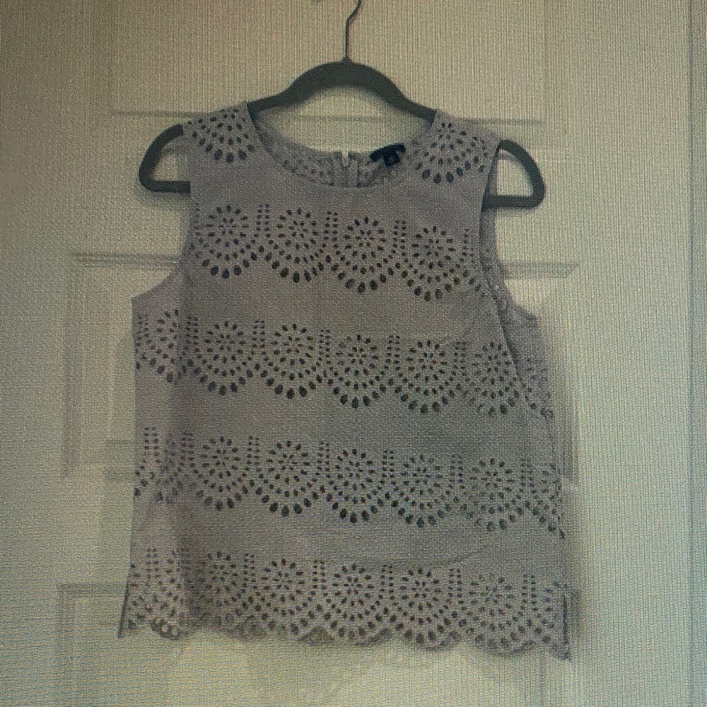 Sleeveless Scallop Eyelet Top - Light Gray